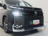 高輝度で点灯速度が速く、しかも消費電力の少ないLEDヘッドライトが装備されています!LEDの明るい光が走行中の視界の確保をサポートして、夜のドライブがより楽しく安全に運転できます♪