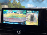 【アラウンドビューモニター】専用のカメラにより、上から見下ろしたような視点で360度クルマの周囲を確認することができます☆死角部分も確認しやすく、狭い場所での切り返しや駐車もスムーズに行えます。