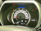視認性の高いメーター類で、運転に必要な情報をしっかり把握。運転に集中できる、シンプルで分かりやすいデザインです。