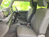 後部座席は、必要に応じて折りたたむことができます。荷室スペースを広げ、様々な用途に対応可能です。