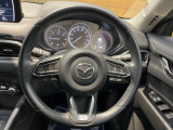 【純正革巻きステアリング】上質な革を使用することで、手にしっかり馴染みとても運転しやすいハンドルです♪
