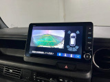 バックカメラ付きで後方の確認がしやすく、駐車が苦手な方でも安心して操作できますね。