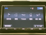 様々な情報を表示できるモニター画面です。車両設定や情報確認など、ドライブをより快適にする機能が満載です。見やすい画面で、操作も簡単に行えます。