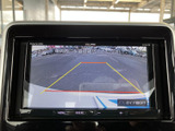 車両情報を分かりやすく表示。バックカメラの映像も確認でき、安全運転をサポートします。快適なドライブをさらに楽しむための頼もしい相棒です。