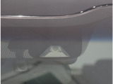 フロントについているこちらのカメラで安全性能を高めています!