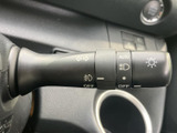 操作しやすい位置に配置されたウインカーレバーは、安全な車線変更をサポート。直感的に操作できます。