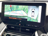 【パノラミックビューモニター】専用のカメラにより、上から見下ろしたような視点で360度クルマの周囲を確認することができます☆死角部分も確認しやすく、狭い場所での切り返しや駐車もスムーズに行えます。