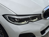 また、BMW正規認定中古車は、エマージェンシーサービスが自動付帯。24時間365日、皆様のカーライフをサポート致します。確かな安心のうえで、「駆けぬける歓び」をご堪能ください。