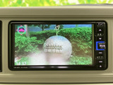 停車中には、テレビや動画を楽しめます。休憩時間にエンターテイメントを満喫できるのが魅力です。
