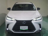 明度の高いLEDヘッドライトで、夜間の運転も安心です。