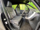 運転席シート廻りは使用感も少なく、良好な状態となっています。丁寧に使われていたことがよくわかりますね。