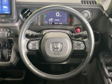 【純正革巻きステアリング】上質な革を使用することで、手にしっかり馴染みとても運転しやすいハンドルです♪