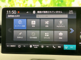 高機能なナビゲーションシステムで快適なドライブをサポートします。目的地設定や情報収集もスムーズに行え、使いやすさが魅力です。