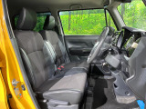 運転席シート廻りは使用感も少なく、良好な状態となっています。丁寧に使われていたことがよくわかりますね。