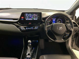 見通しのよいすっきりとした視界で、誰でも運転しやすいです。運転のしやすさは疲れにくさにも繋がりますよ♪
