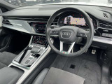洗練された機能性の高いインテリア。長く使っても飽きないデザインがAudiです。触感にもこだわっております。