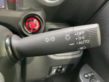 操作しやすいウインカーレバーで、安全な車線変更をサポート。直感的な操作性で、運転に集中できます。細部までこだわった設計。