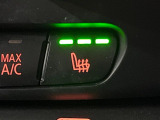 ●フロントシートヒーティング:運転席・助手席共に三段階で調節が可能なシートヒーターを装備しております。季節を問わず快適にご使用いただけます。