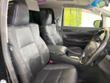 【シートヒーター&ベンチレーション】夏場は涼しい風でお尻や背中の熱やムレを防ぎ、冬はエアコンよりも早く温まってポカポカに!季節を問わず快適に過ごせます。