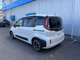 ハイブリッドなので静かで省燃費