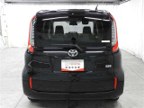 「中古車ハイブリッド保証」付き。ハイブリッド機構を無償で保証します。保証期間は、初度登録年月から10年目まで、またはロングラン保証が終わってから3年間。ただし累計走行距離が20万km以内です。