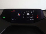 視点移動が少ないセンターメーター、ロングドライブも疲れません。