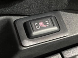 【シートヒーター】寒い日に重宝するシートヒーター!エアコンより早く温まってくれるので寒がりの人も安心ですね♪エアコンの温風は乾燥するから苦手、という方にもをおすすめです。