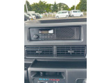 AM/FMラジオが装備されています。