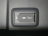 【充電用USB端子】デバイスの充電に便利です。※実際の接続端子は写真で確認or店舗までご気軽にお問合せください♪