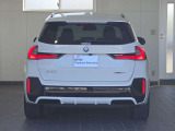 テールライトはフルLEDテクノロジーを採用!リヤ・ビューを一層シャープなものにし、ターン・インジケーターが組み込まれ、立体的な造形を成すレッド・エリアが、リア・エンドの存在感をさらに大きくさせています!