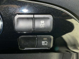 【横滑り防止機能】 車両走行安定補助システム搭載  車が横滑りしそうになった際に、横滑りを防ぐ安全装備が付いています。