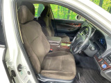 運転席シート廻りは使用感も少なく、良好な状態となっています。丁寧に使われていたことがよくわかりますね。