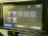 ラジオやCD、Bluetoothなど、多彩なソースに対応。お気に入りの音楽を車内で楽しめます。快適なドライブのお供に最適です。