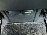 非常時やキャンプなどに役立つAC100Vコンセント付きです。