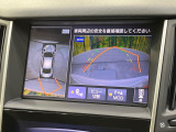 【全周囲カメラ】専用のカメラにより、上から見下ろしたような視点で360度クルマの周囲を確認することができます☆死角部分も確認しやすく、狭い場所での切り返しや駐車もスムーズに行えます。