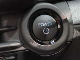 スマートキー装備車なので、キーを取り出さなくてもエンジン始動が可能です。