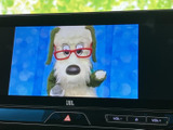 停車中に楽しめるTV機能。ニュースや番組をチェックして、待ち時間を有効活用できます。家族でのドライブにもおすすめです。