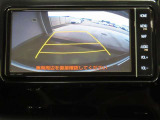 バックカメラが付いているので後方確認が非常にしやすいです。今や運転初心者も熟練者も必須装備!ついていて損はないですね♪