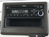 純正CDチューナー(CX-174C)装備されているので、普段の使い勝手もロングドライブも快適です。