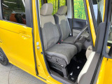 運転席シート廻りは使用感も少なく、良好な状態となっています。丁寧に使われていたことがよくわかりますね。