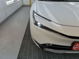 暗闇でも前方をくっきりと照らしてくれるライトです。夜の運転でも安心ですね。