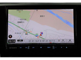 ディーラーオプションのカロッツェリア製8インチメモリーナビを装備。Bluetoothオーディオやハンズフリー通話機能搭載。フルセグTVやDVD再生機能、USB端子も搭載しています。
