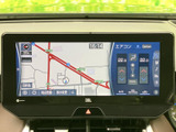 高精細なディスプレイが、運転に必要な情報を分かりやすく表示。快適なドライブをサポートする、頼れる相棒です。先進の機能で、移動時間をより有効に活用できます。
