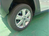 実車はアルミホイール組みの夏用タイヤを装着しています。