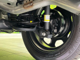 お車を安心してお乗りいただく為には、足回りの定期点検が欠かせません。サービスサポート(有償保証)では無料点検もご提供しており、安心のカーライフをお過ごしいただけるサポート体制が整っています。
