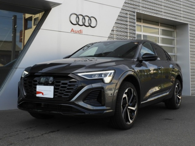Q8スポーツバック e-tron 55 クワトロ Sライン 4WD