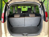 普段のお買い物や通勤、送迎等に十分な荷室スペースを確保しております。セカンドシートを倒すと、大きな荷物の積載も可能です♪