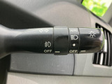 操作しやすいウインカーレバーで、安全な車線変更をサポート。直感的に操作でき、スムーズな運転をアシストします。
