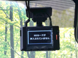 【ドライブレコーダー】ドライブレコーダー装備!走行中はもちろん、あおり運転や事故に遭遇した際、映像で記録し、万一のリスクに備えます。※記録用SDカードはお客様ご自身でご準備いただく必要があります。
