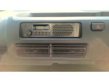 AM/FMラジオが装備されています。時計機能つきです。